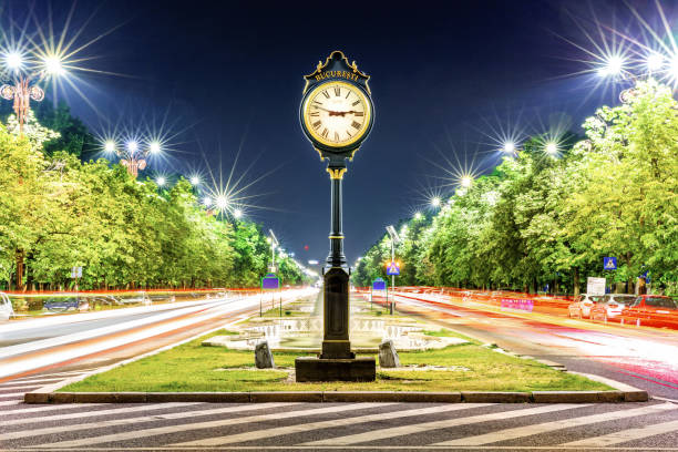 Union Boulevard by night, in downtown Bucharest (aka Bucuresti), RomaniaUnion Boulevard by night, in downtown Bucharest (aka Bucuresti), Romania