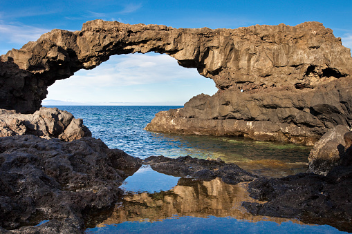 Arch of volcanic rock known as Charco Manso; nearby is also a fantastic bathing place. Echedo, El Hierro, Canary Islands, Spain. Canon EOS 5D Mark II