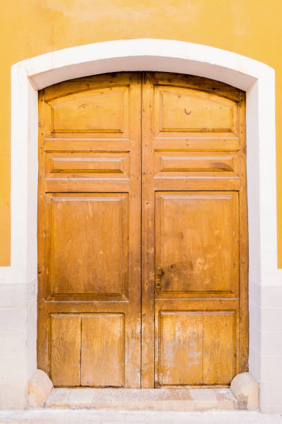 istock Old Wooden Frond Door. 979897308