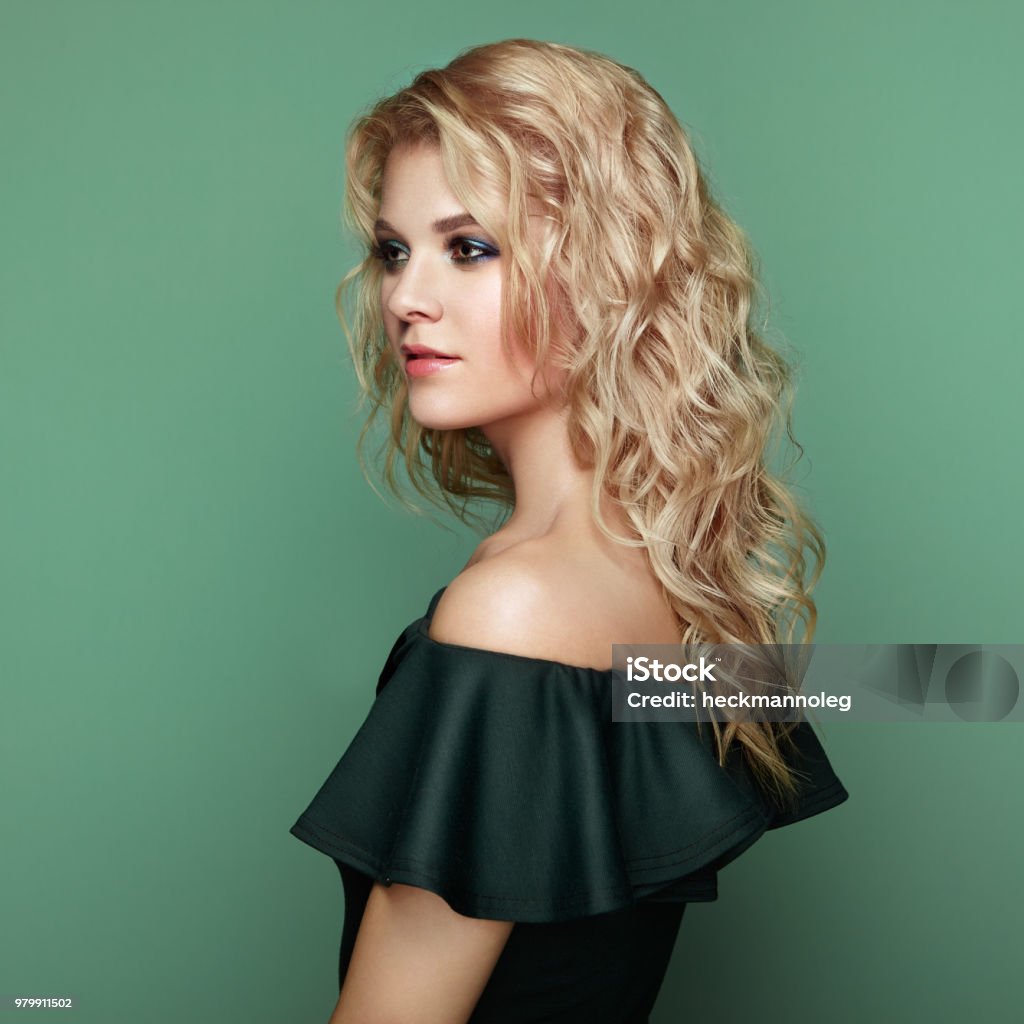 Blonde Girl With Long And Shiny Curly Hair Stock Photo - Download Image Now  - Women, Green Color, Shampoo - iStock