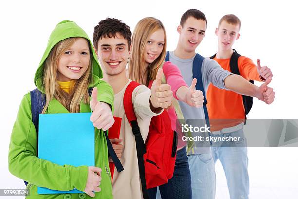 Foto de Grupo De Adolescentes Sorridentes Mostrando Ok e mais fotos de stock de Adolescente - Adolescente, Adolescentes Meninas, Alegria