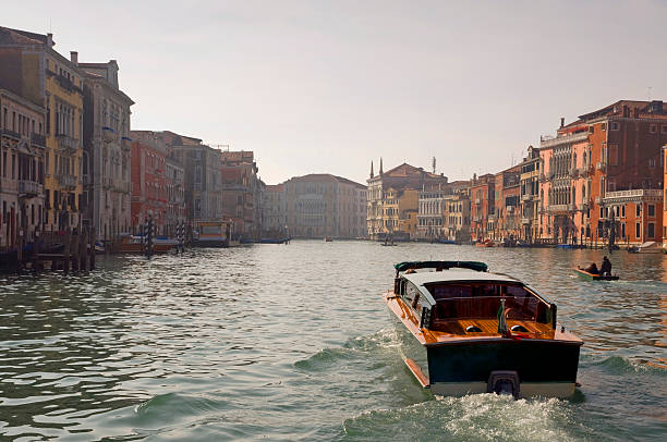 water taxi  watertaxi stock pictures, royalty-free photos & images