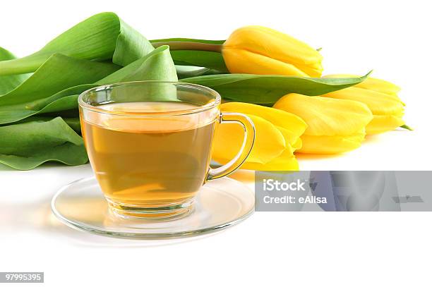 Herbata I Tulipany - zdjęcia stockowe i więcej obrazów Bez ludzi - Bez ludzi, Białe tło, Biały