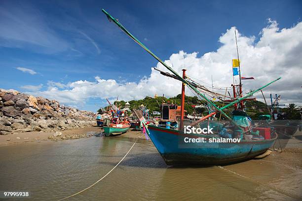Thai Fishing Boats Stockfoto en meer beelden van Azië - Azië, Blauw, Bontgekleurd