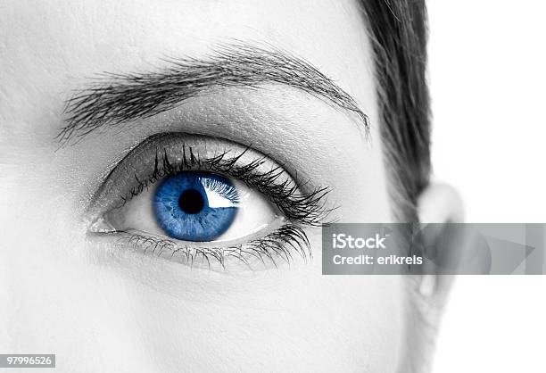 Blaue Auge Stockfoto und mehr Bilder von Blaue Augen - Blaue Augen, Nahaufnahme, Frauen