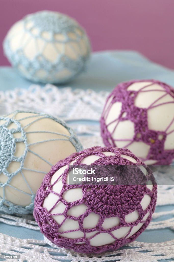 Roxo e ovos de Páscoa azul crochet - Royalty-free Crochet Foto de stock