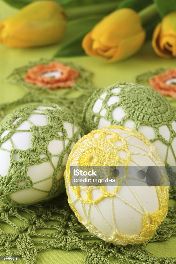 Gelbe und grüne Ostern Eier Häkelei - Lizenzfrei Blume Stock-Foto