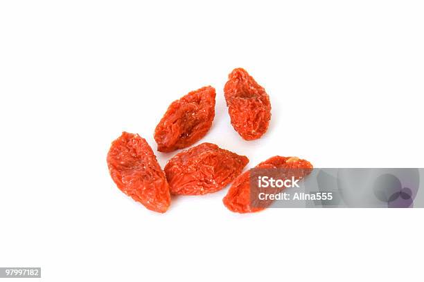 Foto de Diversos Frutos Goji Sobre Branco Seco e mais fotos de stock de Sinforina - Sinforina, Figura para recortar, Fundo Branco