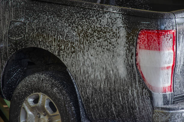 istock Foam Car Wash 979972620