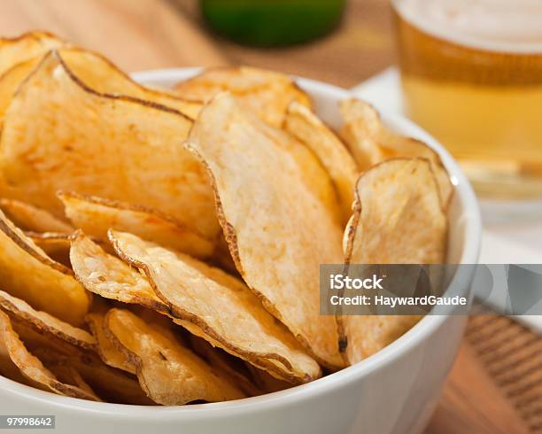 Patate Patatine - Fotografie stock e altre immagini di Fatto in casa - Fatto in casa, Patatine, Alimentazione non salutare