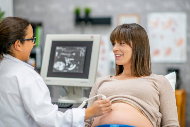 istock Happy Pregnant Woman 980011086