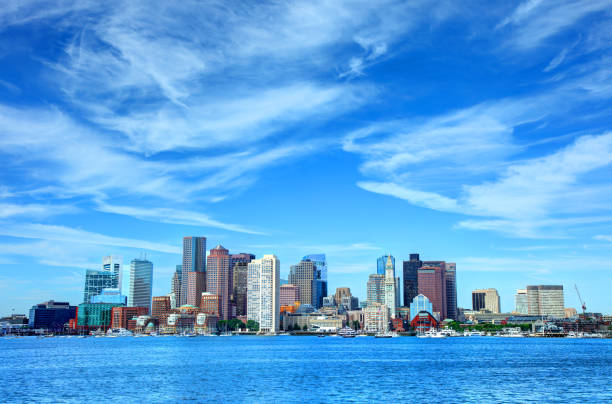 ダウンタウン ボストン マサチューセッツ州のスカイライン - boston harbor ストックフォトと画像