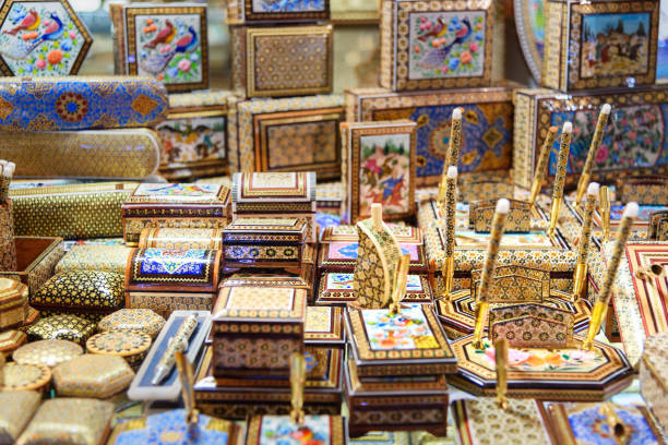 istock Traditional souvenirs on Grand Bazaar in Isfahan. Iran 980152386