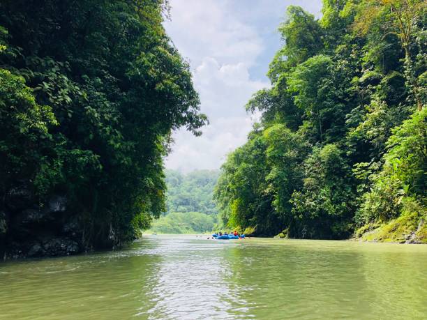 paraíso do rafting - bote inflável - fotografias e filmes do acervo