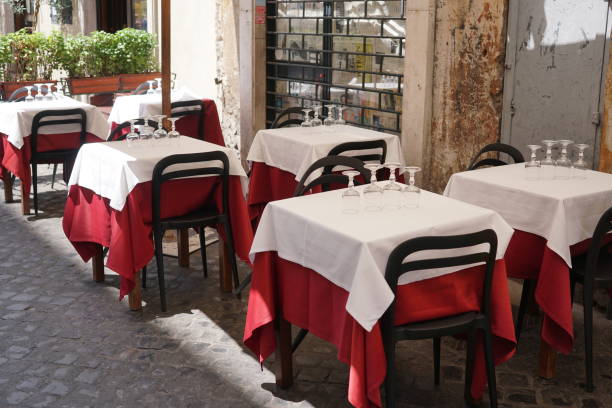 istock Italian trattoria exterior tables 980247582