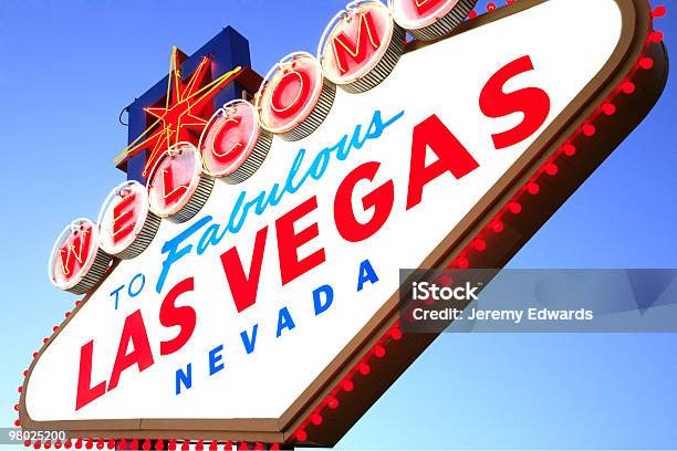 Photo libre de droit de Signe De Las Vegas Dans Le Nevada banque d'images et plus d'images libres de droit de Couleur vive - Couleur vive, Destination de voyage, Horizontal
