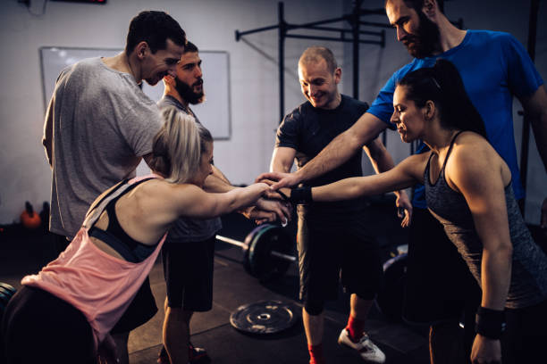 istock Gym friends 980252266