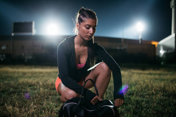 istock Sporty woman getting ready for training 980296508