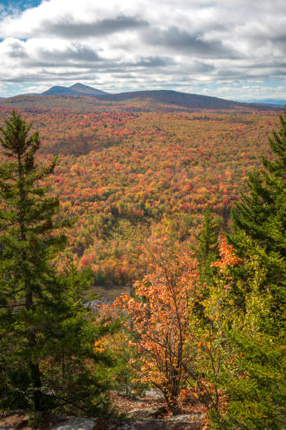 istock Autumn in Vermont 980300280