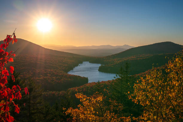 istock Autumn in Vermont 980303078