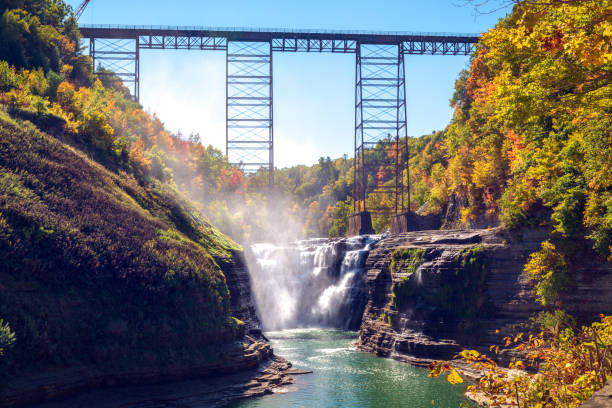 istock Autumn in Vermont 980303138