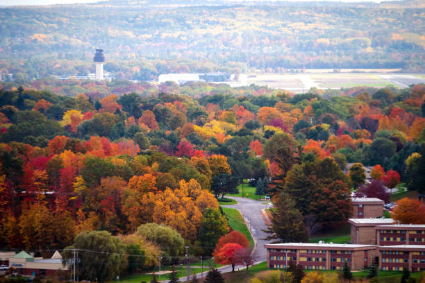 istock Autumn in Northern Michigan 980310434