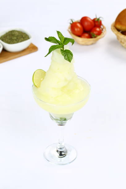 istock Cold Refreshing Lime Frozen Margarita 980334554