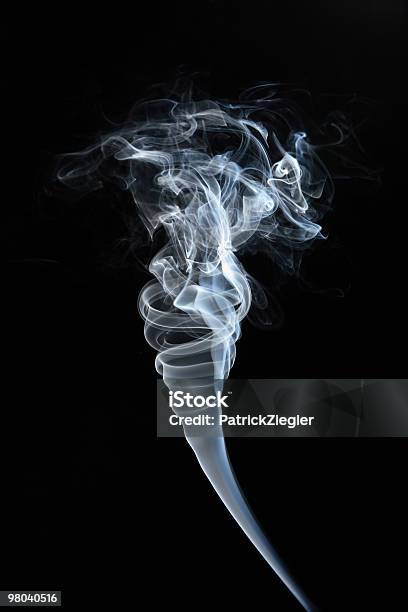煙竜巻 - 煙のストックフォトや画像を多数ご用意 - 煙, 竜巻, じょうご