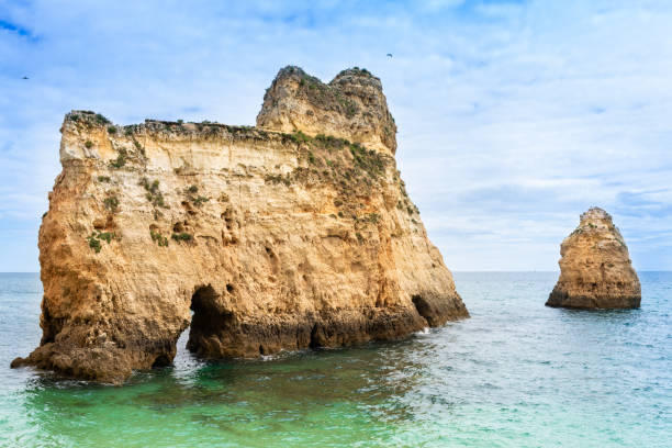 istock ROCKY BEACH IN PORTUGAL 980432410