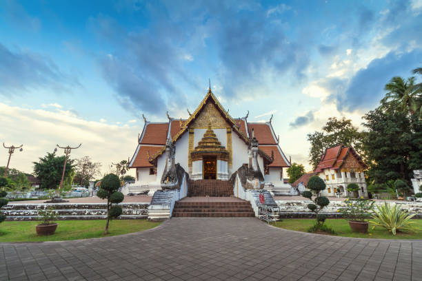 ワット ・ phumin は、ユニークなタイ伝統的な寺院のナン県、タイです。 - wat thailand demon tourism ストックフォトと画像