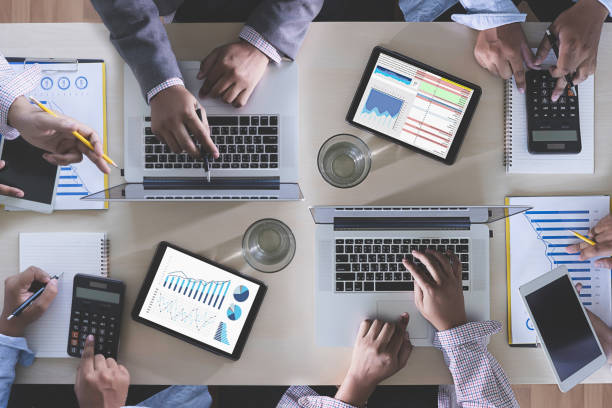 istock Business Ideas Meeting Design Discussion Marketing Analysis 980480522