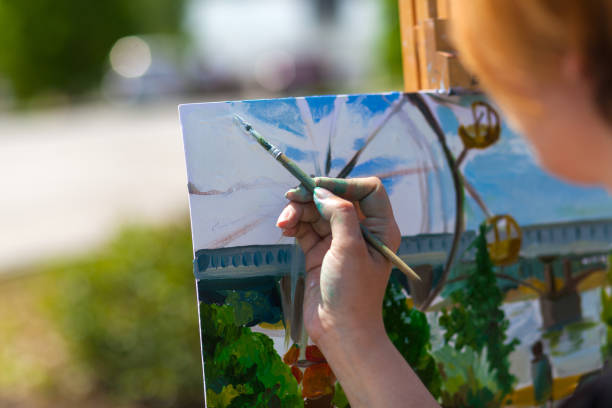 istock A close-up artist paints 980499940