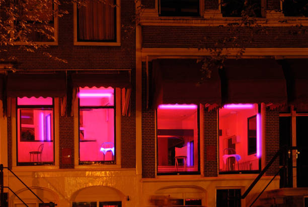 amsterdam red light district - sex district imagens e fotografias de stock