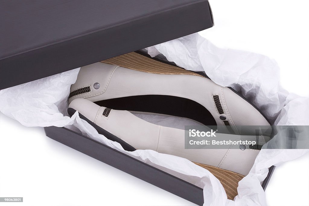 Nuove scarpe nella casella - Foto stock royalty-free di Accessorio personale