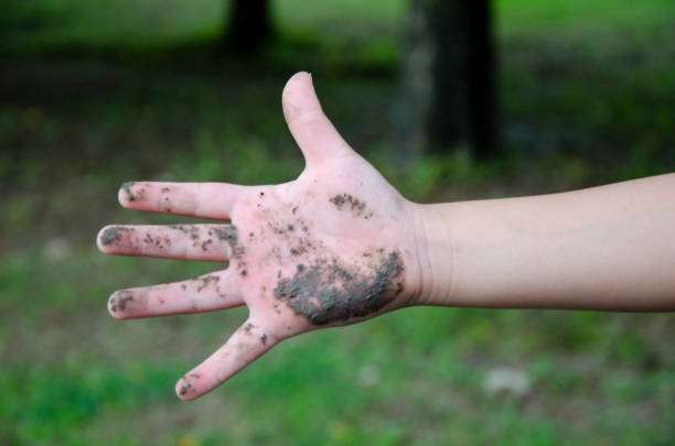 istock dirty hand of the boy 980686020