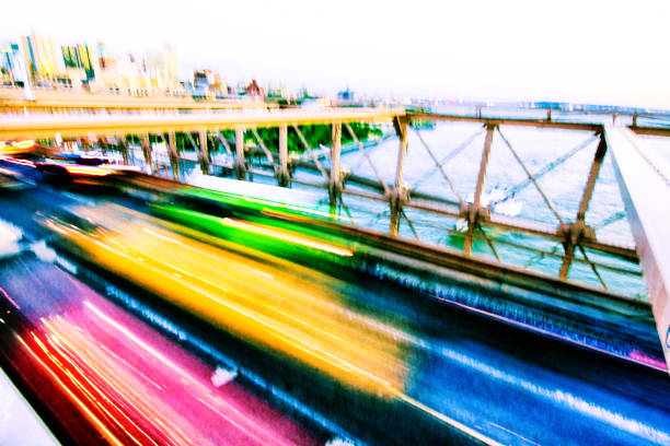 ponte di brooklyn e lower manhattan - new york state new york city vanishing point national landmark foto e immagini stock