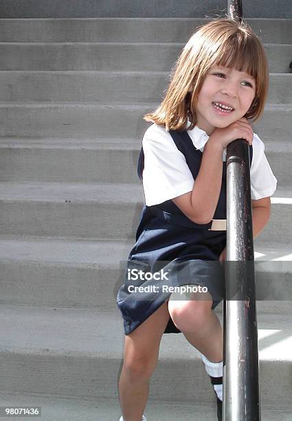 School Girl Sonriente Foto de stock y más banco de imágenes de Alegre - Alegre, Amor - Sentimiento, Aprender