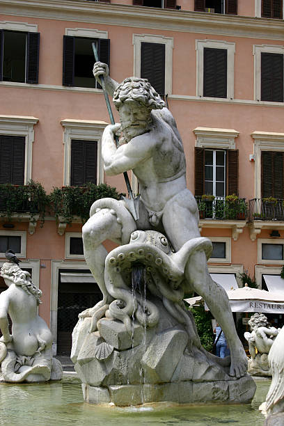 istock Navona Fountain Square 98073310