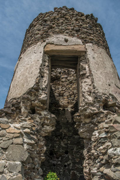 istock Ruins of Saris castle 980748686
