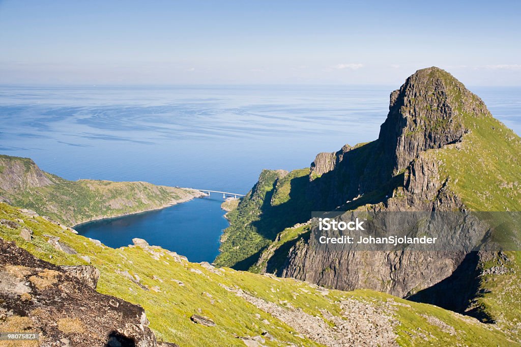 Djupfjord em Lofoten - Foto de stock de Azul royalty-free