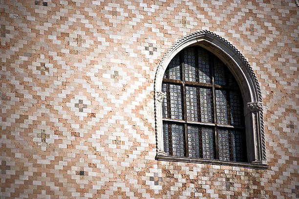 istock Doges Palace in Venice 98083494