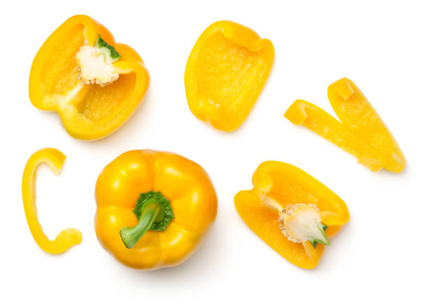 흰색 배경에 고립 된 노란색 고추 - yellow bell pepper 뉴스 사진 이미지