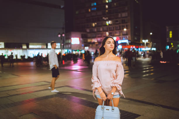 istock Couple meeting on city square 981050640