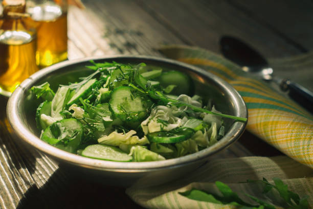 istock Vegetable oilSalad with vegetable oil 981060656