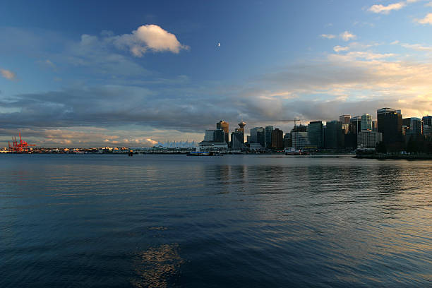 istock Vancouver Downtown Skyline Near Sunset 98116532
