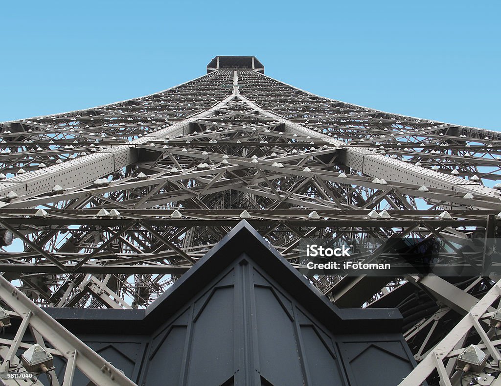 Nuovo colore punto di vista di Torre Eiffel - Foto stock royalty-free di Architettura