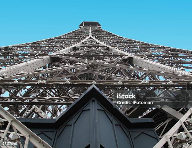 Nuovo Colore Punto Di Vista Di Torre Eiffel - Fotografie stock e altre immagini di Architettura - Architettura, Blu, Capitali internazionali