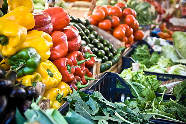 istock Street market 98118442
