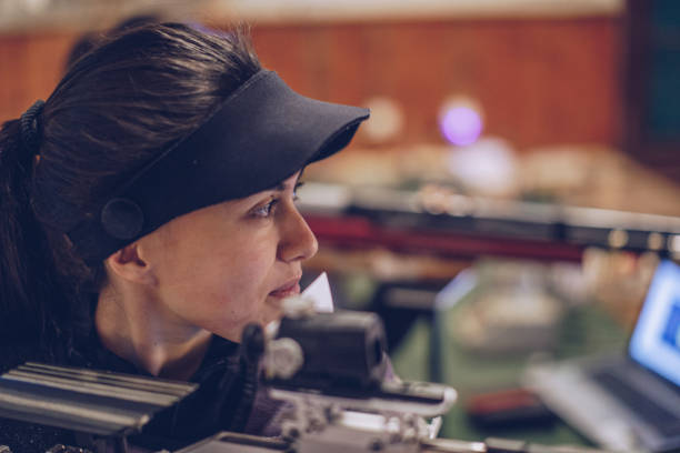 istock Two women with a machine guns 981203150