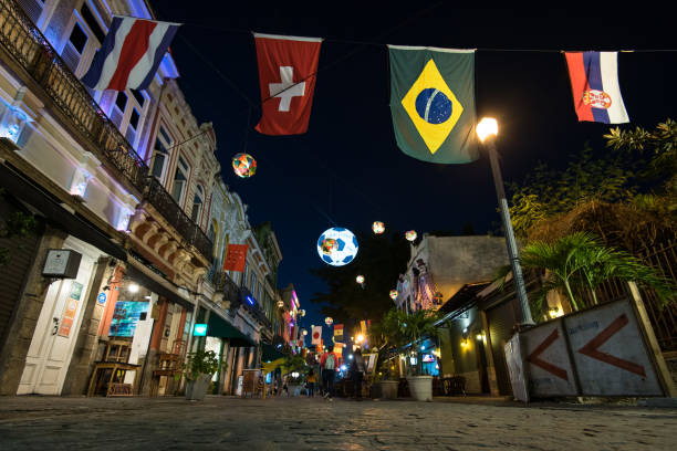 udekorowana ulica barów i restauracji na mś 2018 - world cup zdjęcia i obrazy z banku zdjęć